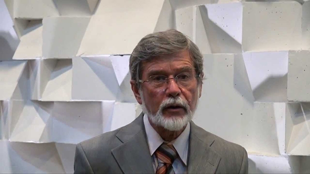 jose-augusto-guilhon-albuquerque