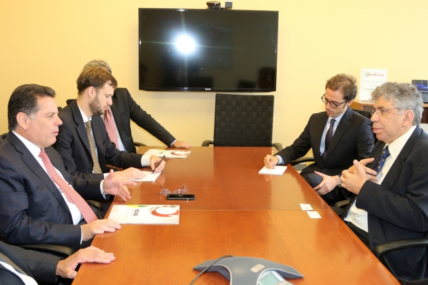 Marconi durante reunião com Banco Mundial 