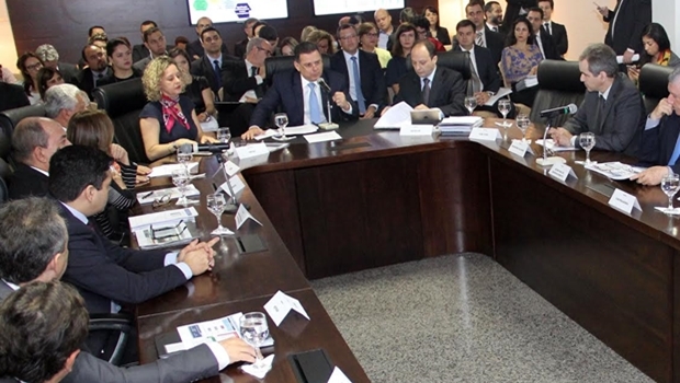 Governador e secretariado durante encontro nesta terça | Foto: Humberto Silva