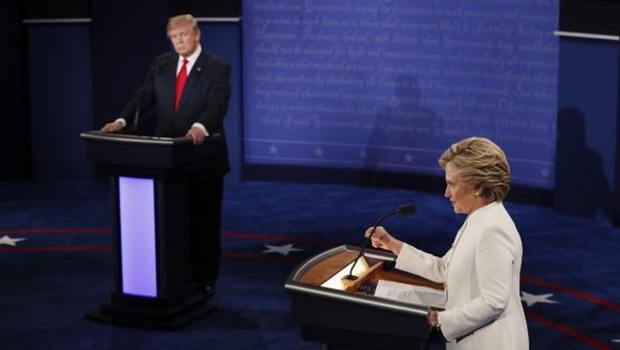Hillary Clinton e Trump fazem último debate antes das eleições dos EUAMark Ralston/Agência Lusa 
