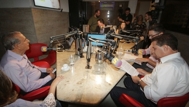 Iris e Vanderlan no debate da Interartiva