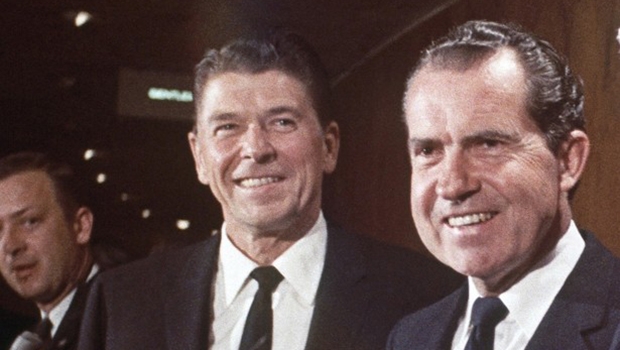 Reagan e Nixon: o 2º pediu que permanecesse no Partido Democrata para atrapalhar um candidato. Mais tarde, ele se tornou republicano