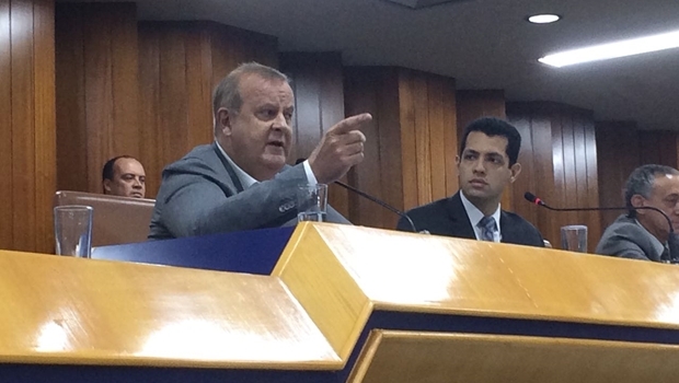 Paulo Garcia na Câmara de Goiânia, nesta sexta-feira (21) | Foto: Larissa Quixabeira