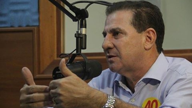 Vanderlan apresenta propostas ao vivo na Rádio Bandeirantes 820 | Foto: Divulgação