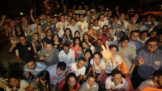 Juventude reunida na Praça Universitária | Foto: Leoiran