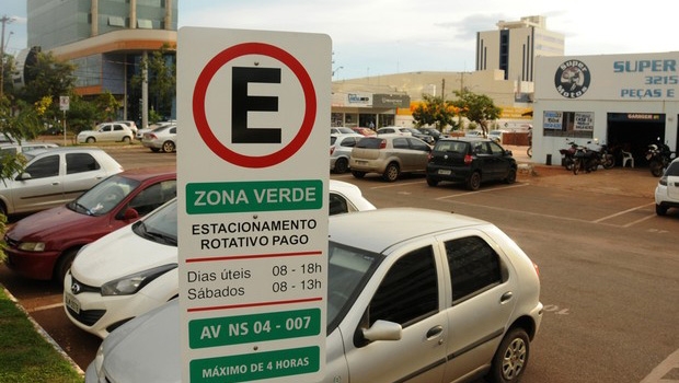 Quero rediscutir  a contratação  da empresa Blue para operacionalizar o estacionamento rotativo da cidade”