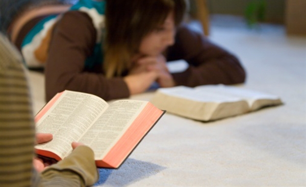 biblia-em-escolas-2-563-1