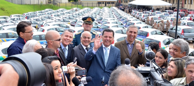 Governador entrega novas viaturas | Foto: Eduardo Ferreira