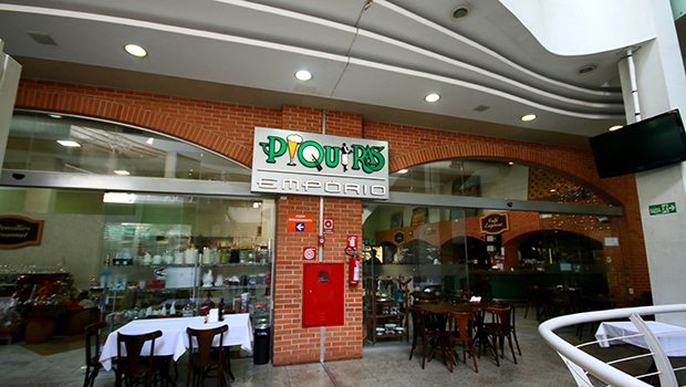 Um ano depois de comemorar 30 anos do grupo Piquiras, o empresário Marcelo Piquiras anuncia dívida de R$ 17,6 milhões e pede recuperação