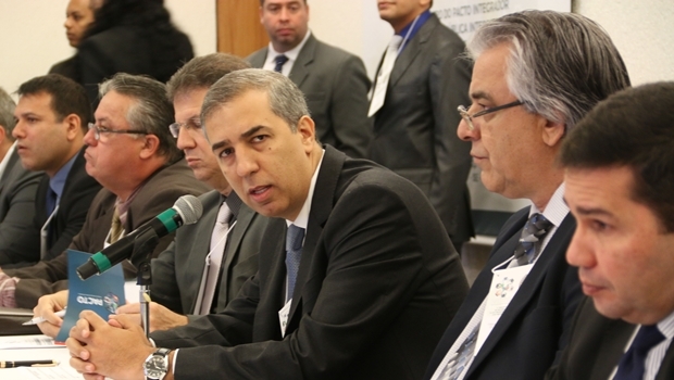 José Eliton durante 4º Encontro do Pacto Integrador de Segurança Pública Interestadual e 64ª Reunião do Consesp | Foto: Jota Eurípedes