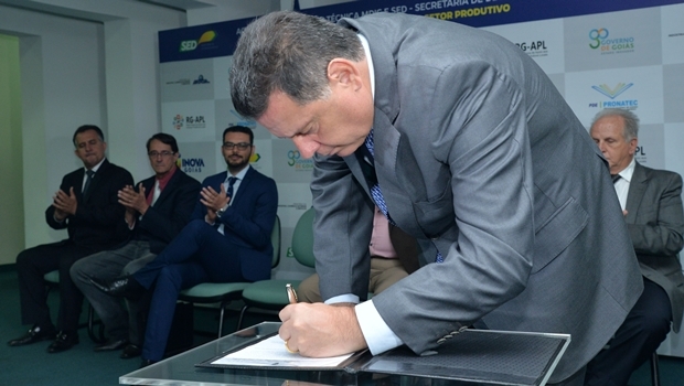 Marconi assina acordo com governo federal | Foto: Wagnas Cabral