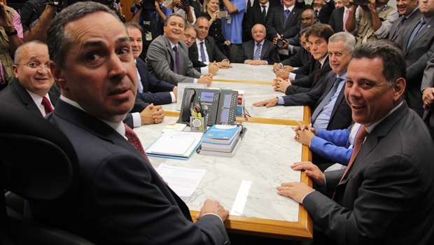 Ministro Luis Roberto Barroso em reunião com governadores