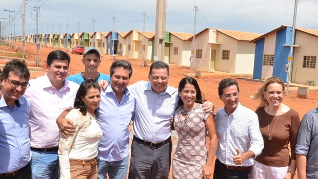 Marconi entrega casas em Itapuranga | Foto: Eduardo Ferreira