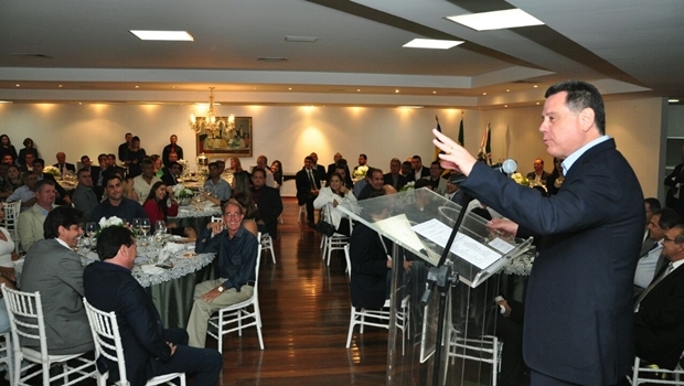 Governador durante jantar no Palácio 