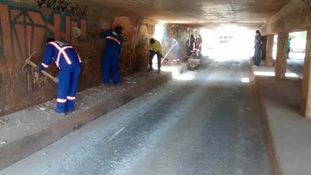 Seinfra realiza obras de manutenção do viaduto próximo ao Shopping Flamboyant | Foto: Reprodução Prefeitura de Goiânia