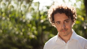 Poeta Ramon Nunes Mello: “Caio foi um dois primeiros a abordar na literatura brasileira o tema do HIV. A linguagem é o verdadeiro vírus e podemos ressignificar o imaginário do HIV” | Foto: Ricardo Fujii