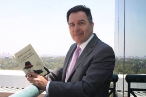 Roberto Ampuero: escritor