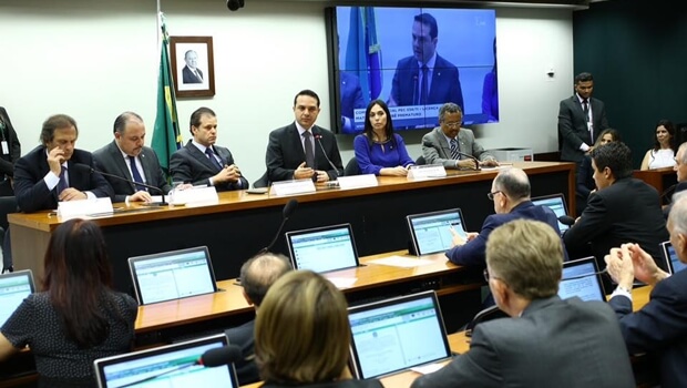 Comissão especial deve acrescentar defesa do direito à vida "desde a concepção" a proposta de ampliação da licença maternidade | Foto: Divulgação