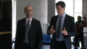 Diretor do campus Jataí da UFG, Alessandro Martins, e o deputado federal Daniel Vilela (PMDB), no Salão Azul do Senado, nesta quarta-feira (7/12) 