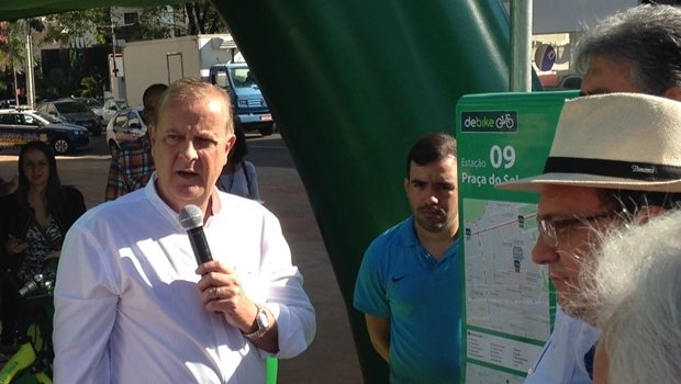 Paulo Garcia discursa durante lançamento do projeto "DeBike" | Foto: Bruna Aidar