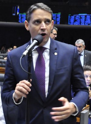 thiago-peixoto-tamanho-errado