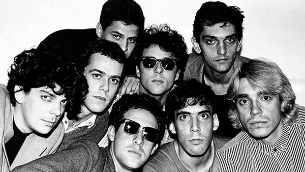 Quando faz 30 anos o próprio “Cabeça Dinossauro” da banda paulista de 1982, a homenagem se configura por meio da literatura | Foto: Reprodução