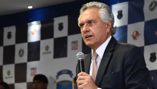 Caiado diz que discutir se nazismo é de esquerda ou direita é irrelevante