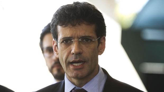 A Polícia Federal vê elementos que indicam a participação do ministro do Turismo, Marcelo Álvaro Antônio, no esquema que usava candidaturas laranja no PSL de Minas Gerais para desviar dinheiro do Fundo Eleitoral._Jornal Opção
