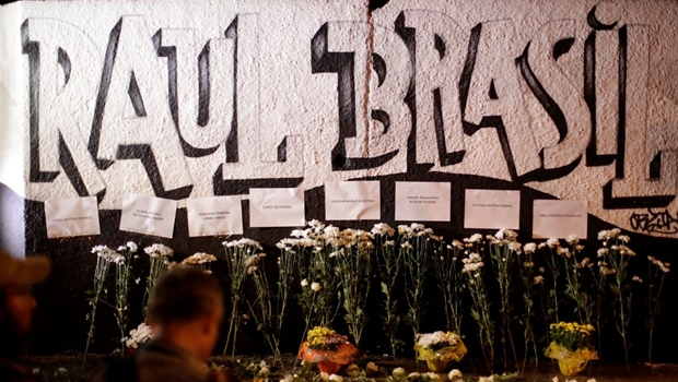 Homenagens às vítimas do tiroteio na escola Raul Brasil, em Suzano, São Paulo / Foto: Reprodução