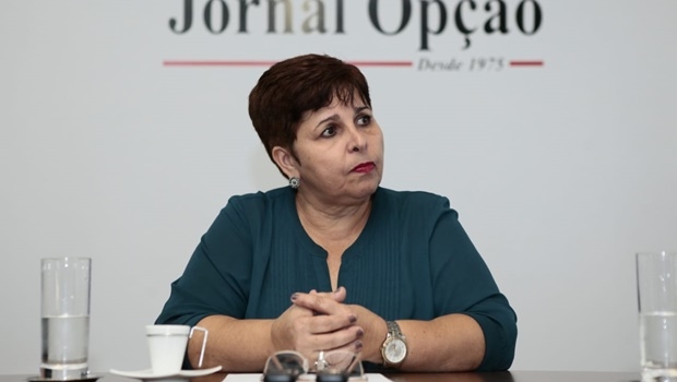 greve servidores da educação sintego pagamento de março goiás governo salário atrasado