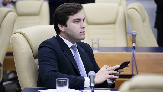 Vereador diz que ponto biométrico para médicos não resolve problema da Saúde