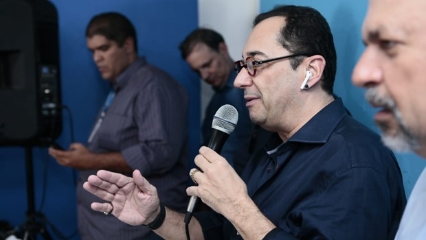 Kajuru diz que pedido de impeachment de Iris foi enviado tarde demais