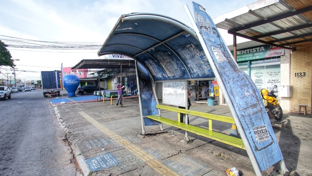 Parada de ônibus localizada na Avenida Marechal Rondon, Setor Fama / Foto: Fernando Leite/Jornal Opção