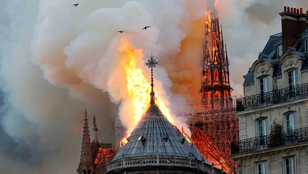 Brasileira bilionária doa R$ 88 milhões para Catedral de Notre-Dame