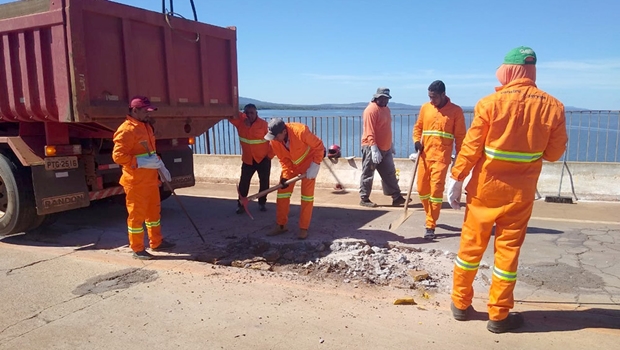 Equipe da Ageto trabalha na Ponte de Porto Nacional | Foto: Ageto
