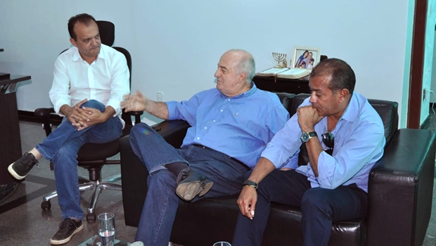 Ridoval Chiareloto e Joaquim Maia, prefeito de Porto Nacional