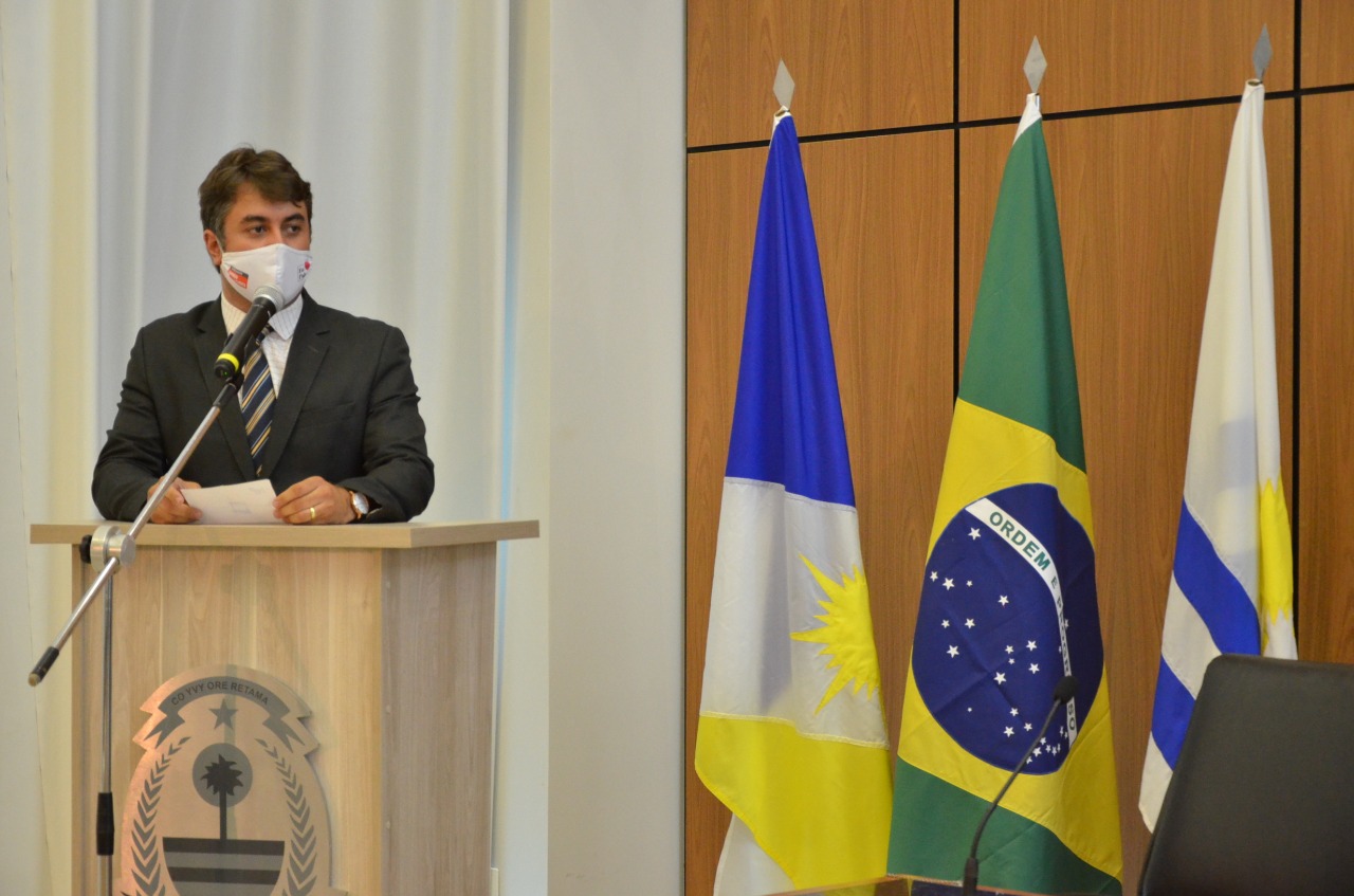 Diogo Fernandes "Quando o poder publico oferece estruturas, a
iniciativa privada faz a parte dela"
| Foto: Mariana Ferreira