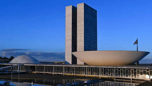 congresso-nacional-brasilia-parlamentares-senadores
