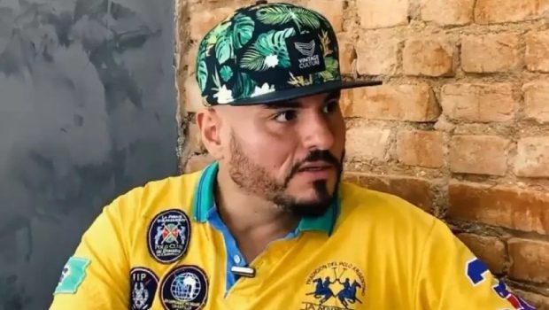 Humorista Carlinhos Mendigo | Foto: Reprodução/Youtube