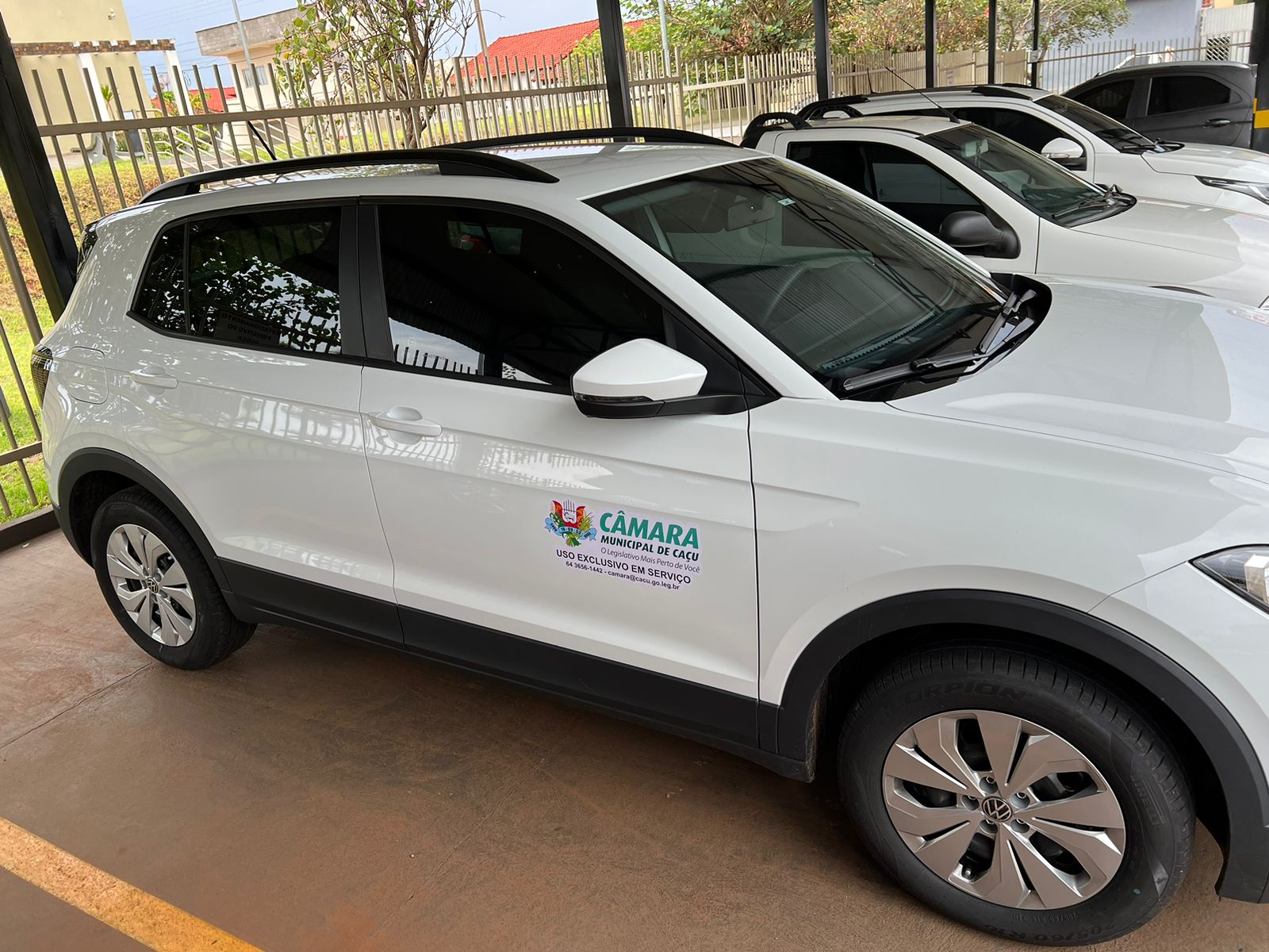 carro-luxo-vereadores-caçu
