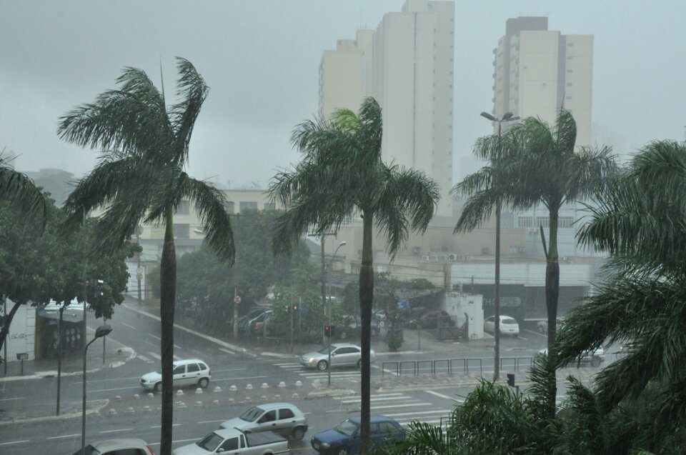 chuva-tempestades-goiania-goias