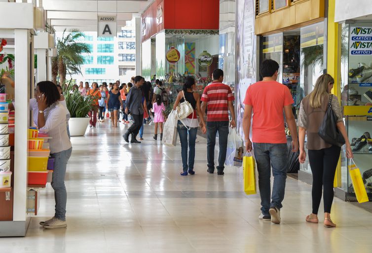 compras-comercio-decimo-terceiro-goiânia
