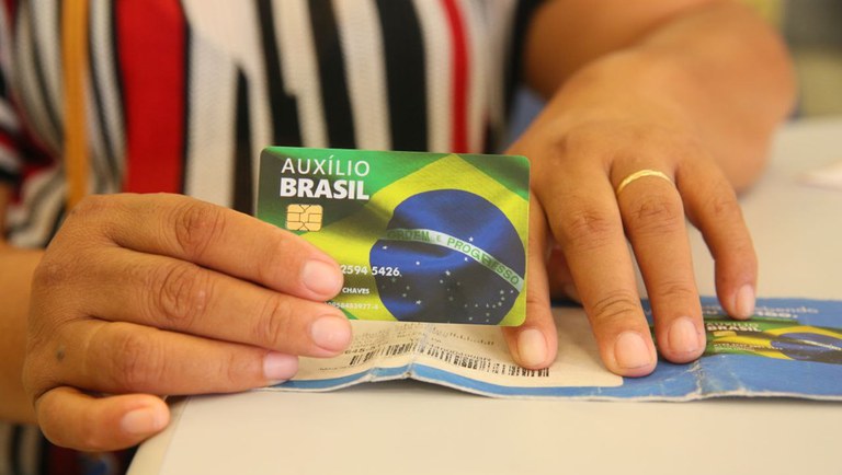 auxilio-brasil-dinheiro-lula-governo