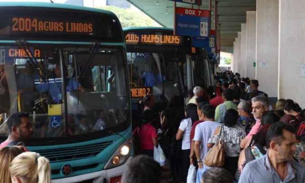 caiado-entorno-df-transporte-publico