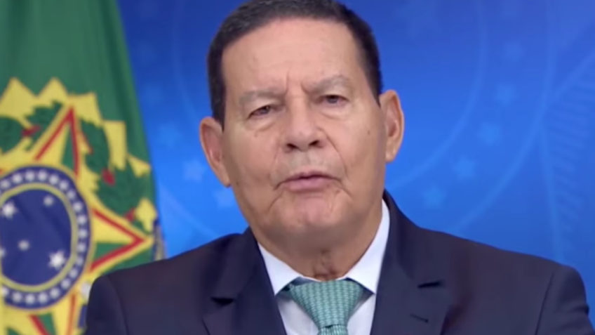 General Mourão