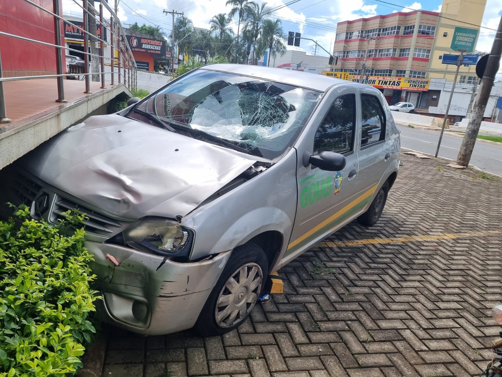 Vítima foi encaminhada pelos Bombeiros ao Hugol/ Foto: Dict