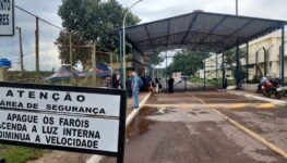 Acusados por depredação foram encaminhados para o Ginásio da Academia da Polícia Federal na capital federal, depois foram transferidas para o sistema presidiário do DF | Foto: OAB-GO