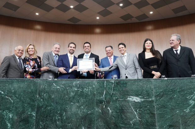 Solenidade contou com presença de Marconi Perillo | Foto: Hellenn Reis/Alego