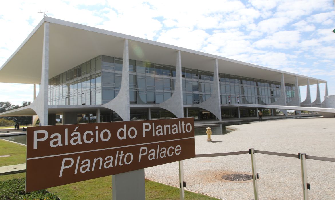 Palácio do Planalto na Praça dos Três Poderes em Brasília| Foto: Fabio Rodrigues Pozzebom/ Agência Brasil
