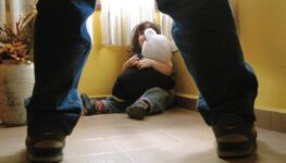 Maioria dos estupros contra crianças acontecem na casa da vítima | Foto: SES-GO